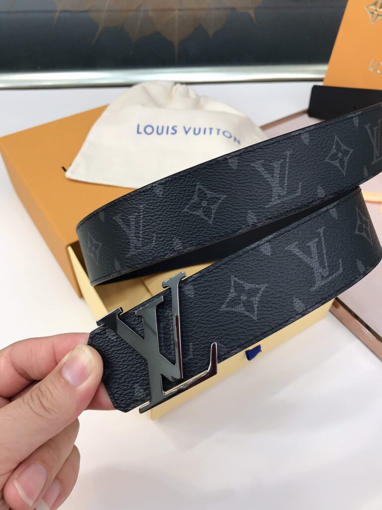 Louis Vuitton Lv Initiales Reversible  Belt Monogram Eclipse Silver Metal 4Cm - Image 3