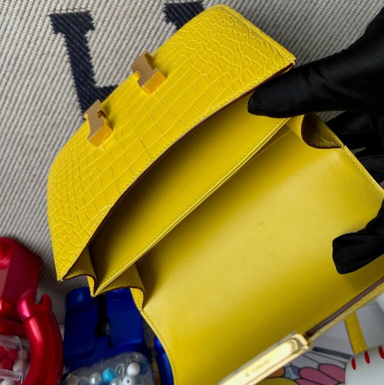 Hermes Constance Alligator Matt M9 Marigold Yellow Gold Hardware 18Cm - Image 5