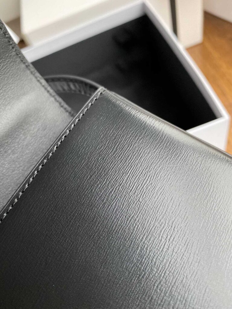 Celine Triomphe Shoulder Bag In Shiny Calfskin Black 194143Bf438No - Image 5