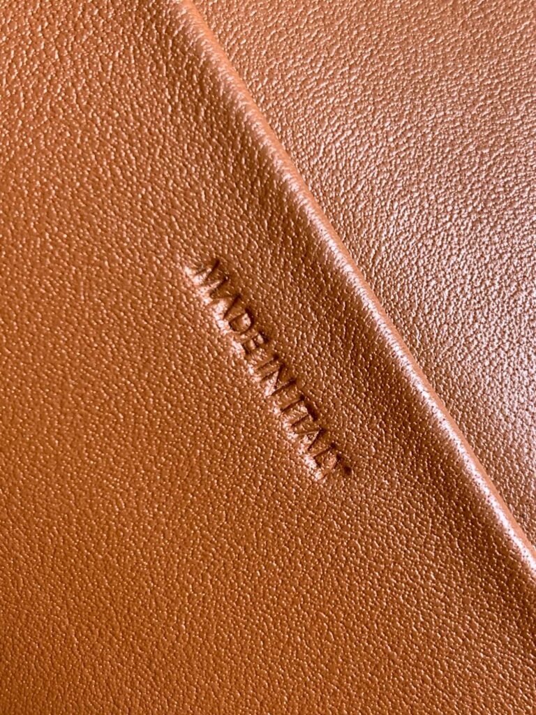 Celine Besace Cuir Triomphe In Smooth Calfskin Tan 111233Du304Lu - Image 3