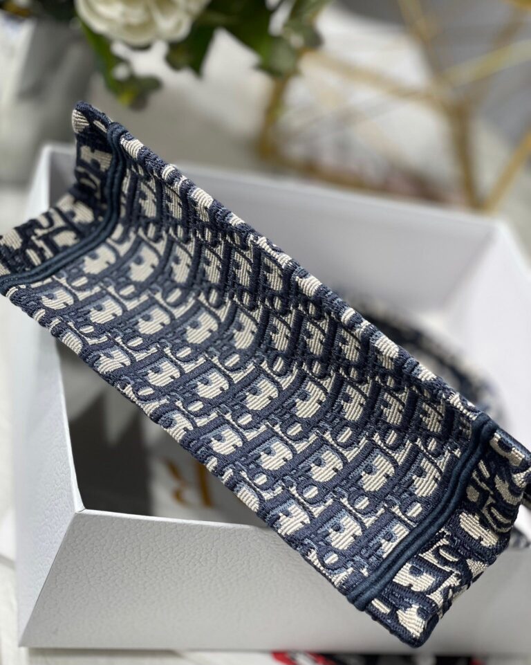 Dior Small Book Tote Blue Dior Oblique Embroidery M1265Zriw M928 - Image 3