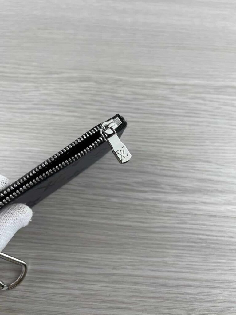 Louis Vuitton Monogram Key Pouch Grey M62650 - Image 5