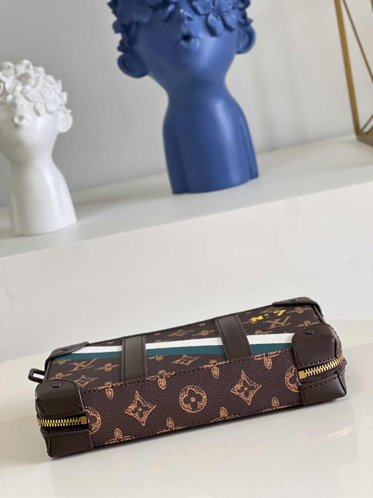 Louis Vuitton Monogram Soft Trunk Wareable Wallet M81246 - Image 7