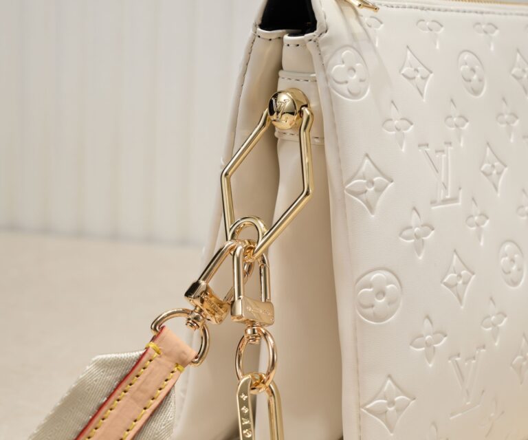 Louis Vuitton Coussin Pm Cream 26Cm M57793 - Image 2
