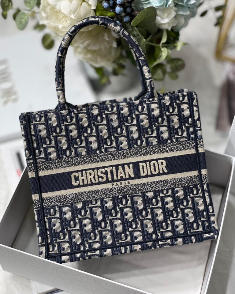 Dior Small Book Tote Blue Dior Oblique Embroidery M1265Zriw M928 - Image 4