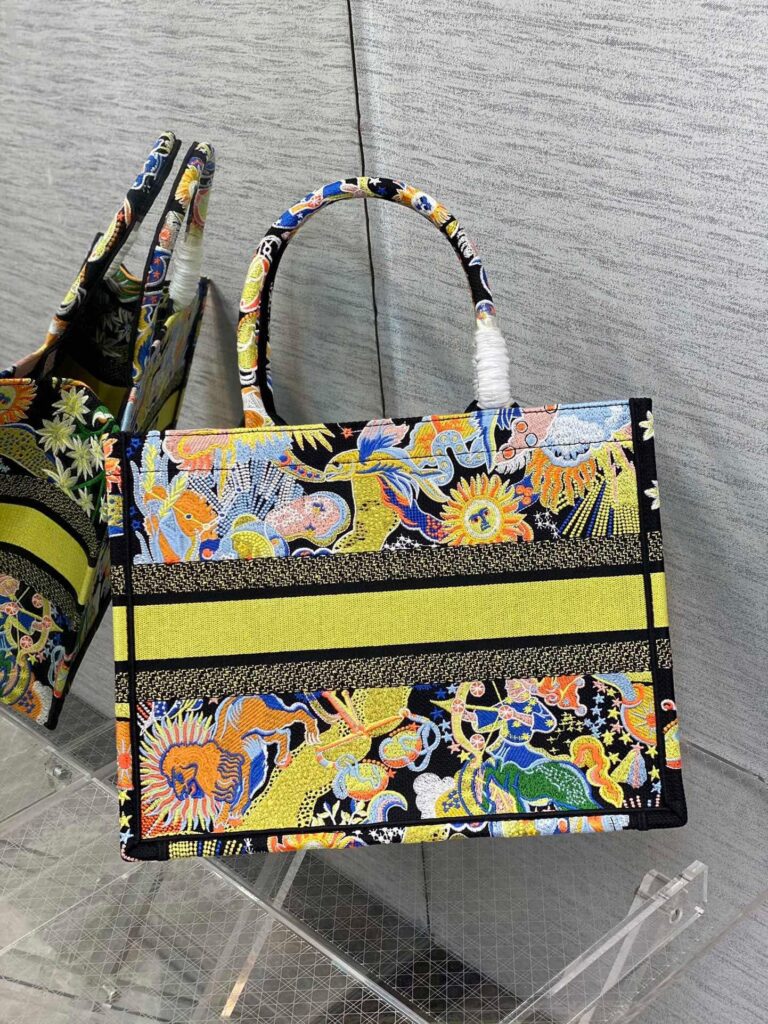 Dior Medium Book Tote Black Multicolor Dior Zodiac Fantastico Embroidery 36Cm M1296Zrza M911 - Image 4