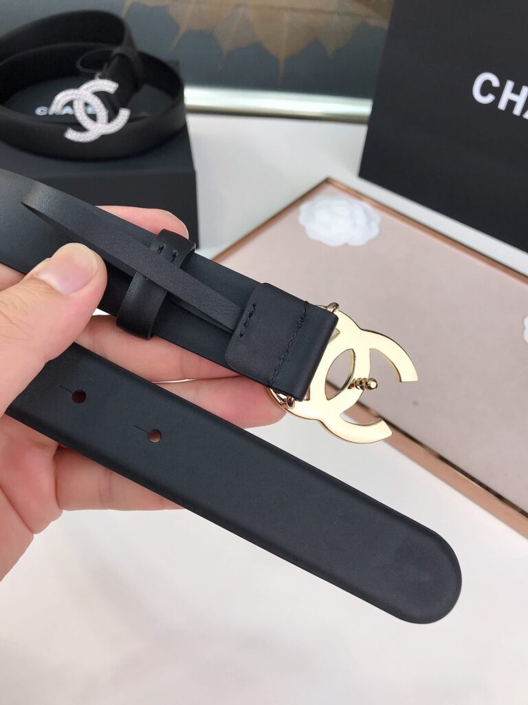 Chanel Calfskin Pearl Crystal Gold Queen Of France Cc Belt 28Mm - Image 5