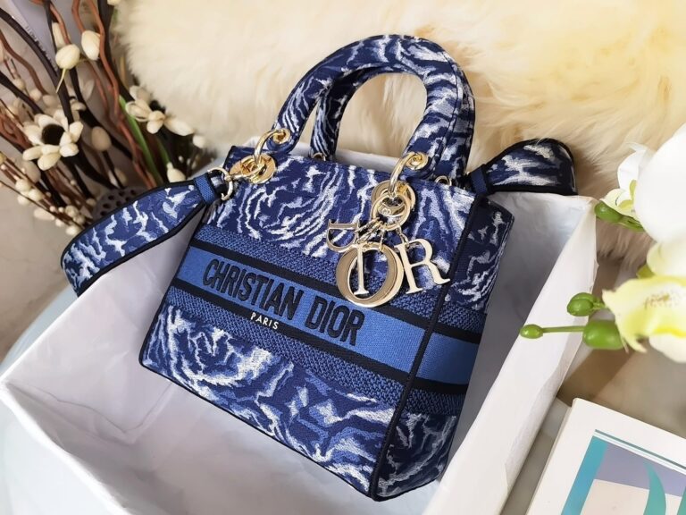 Dior Medium Lady  D-Lite Dark Blue Embroidery 24Cm - Image 2