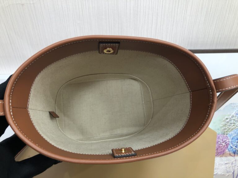 Celine Bucket Cuir Triomphe In Smooth Calfskin Tan 198243Du304Lu - Image 5