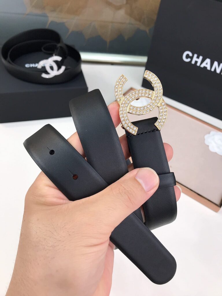 Chanel Calfskin Pearl Crystal Gold Queen Of France Cc Belt 28Mm - Image 4