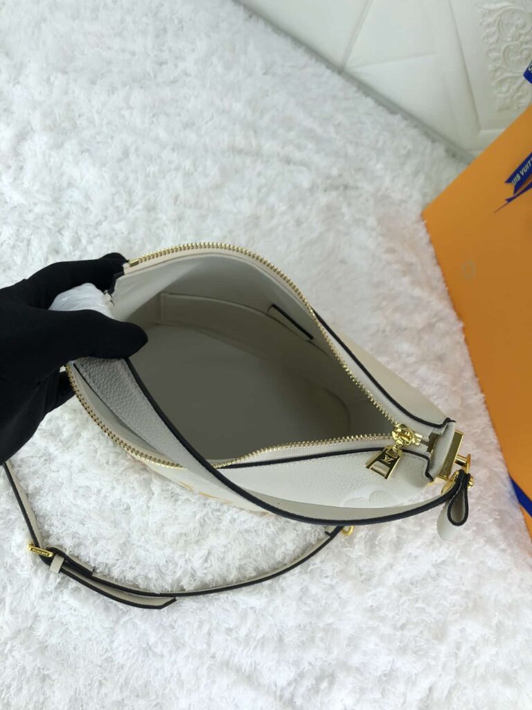 Louis Vuitton Marshmallow Hobo Bag 24Cm - Image 2