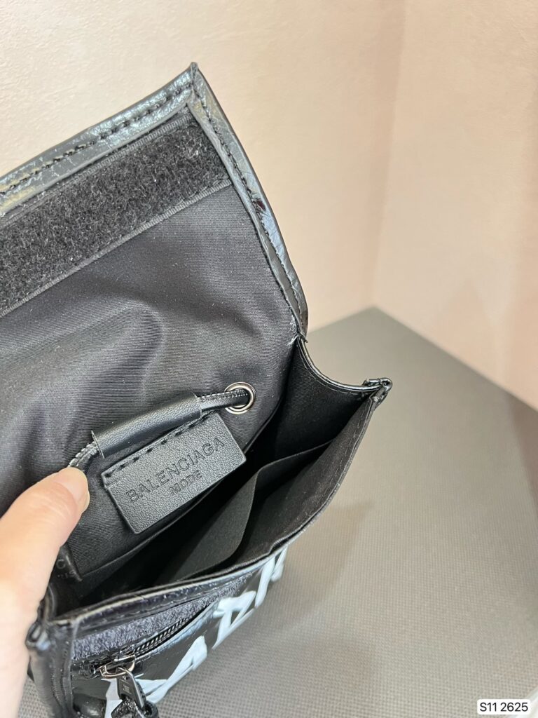 Balenciaga Black And White Graffiti All Over Explorer Pouch 19Cm - Image 8