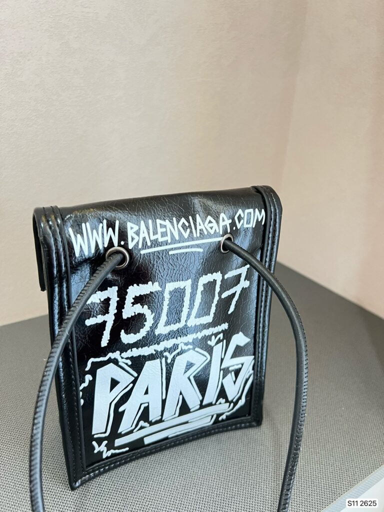 Balenciaga Black And White Graffiti All Over Explorer Pouch 19Cm - Image 7