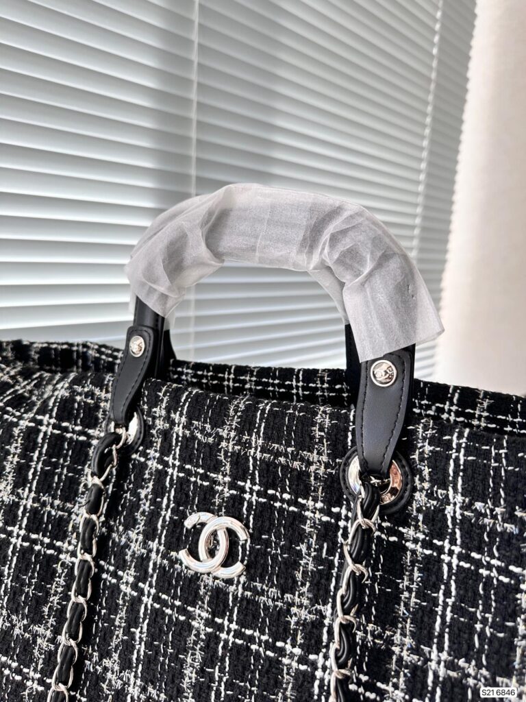 Chanel Deauville Large Tote Shopping Bag Black 38Cm - Image 5