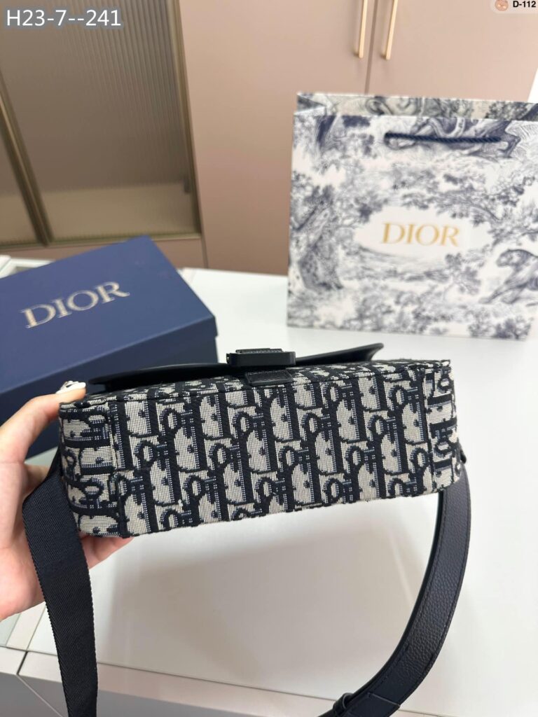 Dior Mini Saddle Bag With Strap Beige And Black Dior Oblique Jacquard And Black Grained Calfskin 23Cm 1Adpo049Yks H27E - Image 5