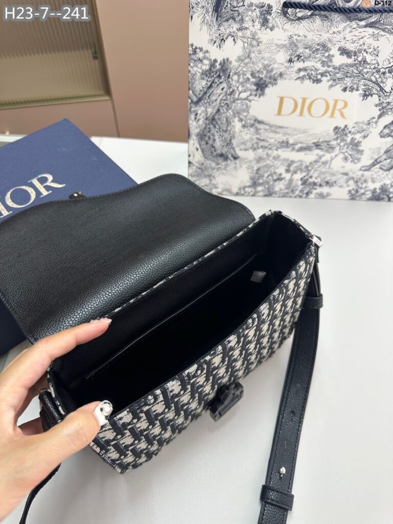 Dior Mini Saddle Bag With Strap Beige And Black Dior Oblique Jacquard And Black Grained Calfskin 23Cm 1Adpo049Yks H27E - Image 4