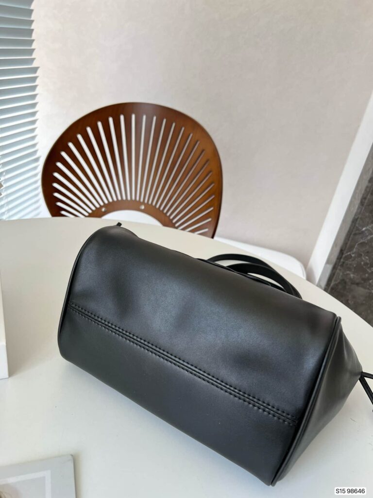 Celine Small Cabas Drawstring Cuir Triomphe In Smooth Calfskin Black 24Cm 111013Du338No - Image 6