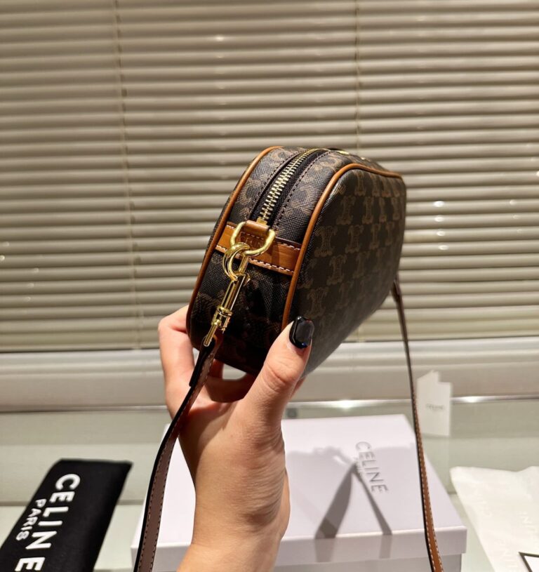 Celine Multi Bag In Triomphe Canvas And Calfskin Tan 26Cm 114122Bzj 04Lu - Image 3