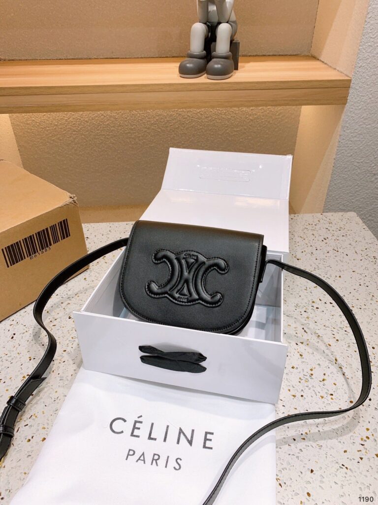 Celine Folco Cuir Triomphe In Smooth Calfskin Black 18Cm 198263Du3 38No - Image 2