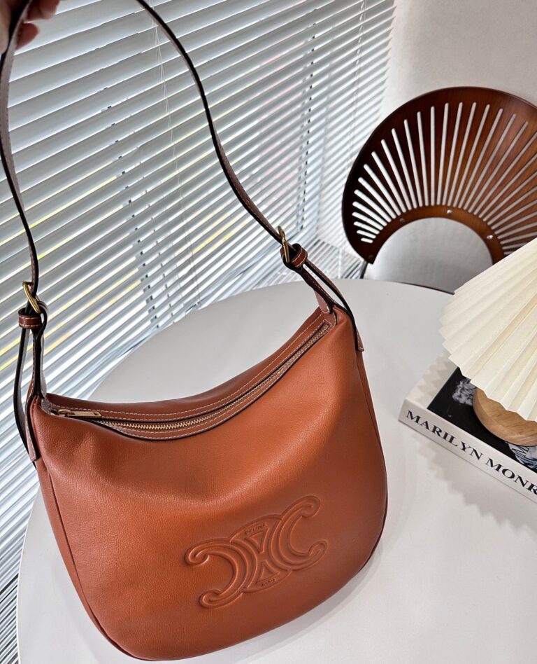 Celine Heloise Bag In Supple Calfskin Brown 24Cm 114713Flh 04Lu - Image 2