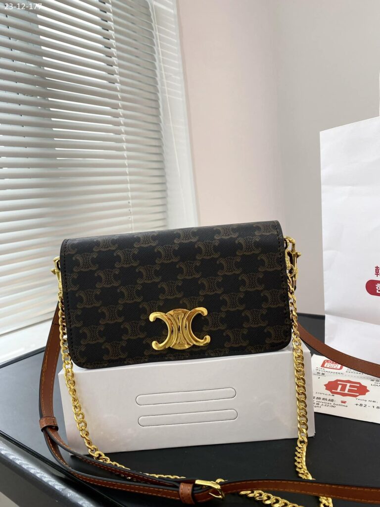 Celine Multipochette In Triomphe Canvas And Calfskin Tan 20Cm 10L972Dqb 04Lu - Image 4