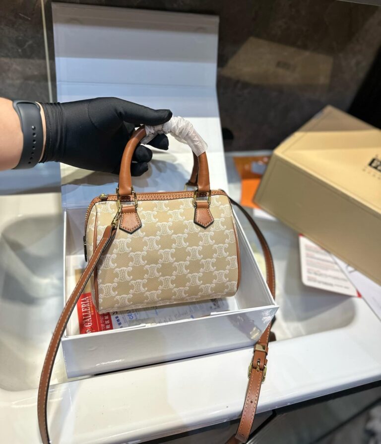 Celine Small Boston Cuir Triomphe In Triomphe Canvas And Calfskin Grege 19Cm  113772Flc 02Gr - Image 4