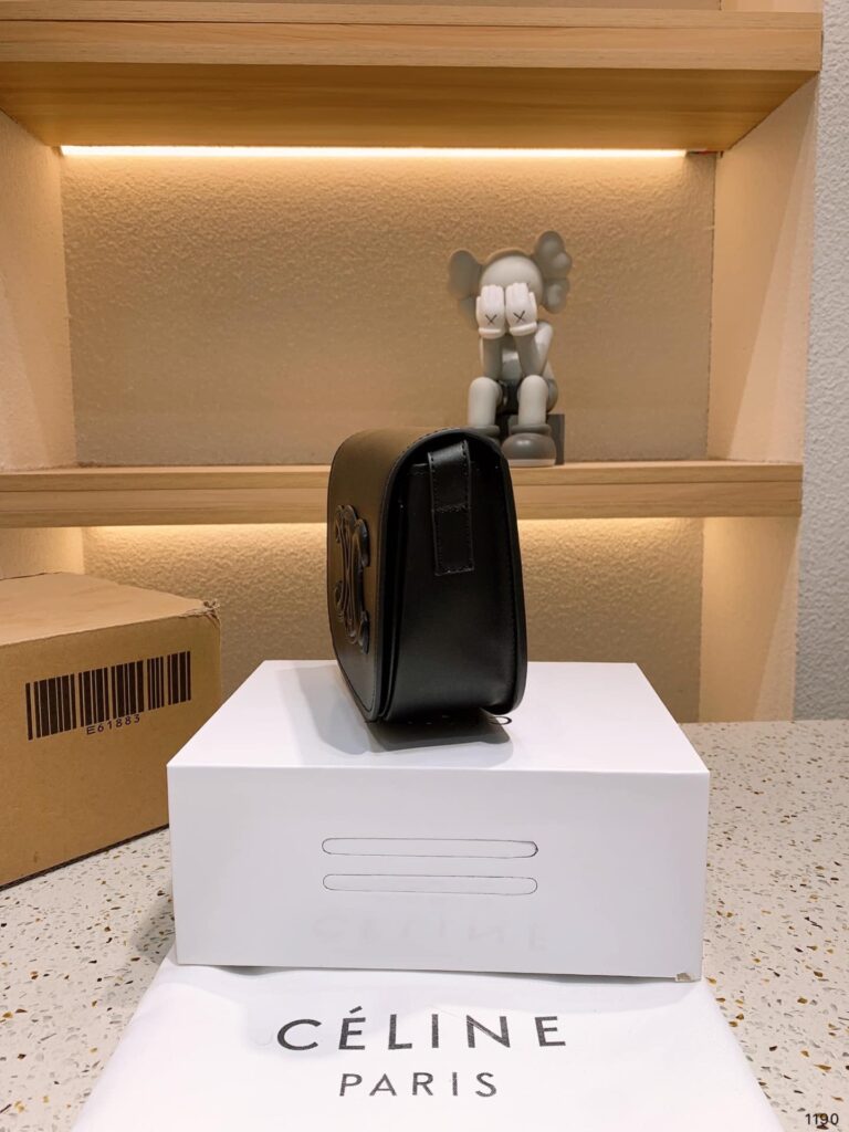Celine Folco Cuir Triomphe In Smooth Calfskin Black 18Cm 198263Du3 38No - Image 4