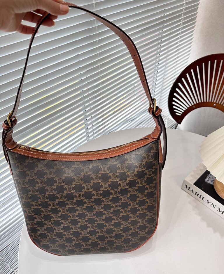 Celine Heloise Bag In Triomphe Canvas And Calfskin Tan 31Cm 114712Fqm 04Lu - Image 4