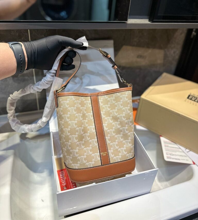 Celine Small Bucket Cuir Triomphe In Triomphe Canvas And Calfskin Grege 22Cm 191442Flc 02Gr - Image 4