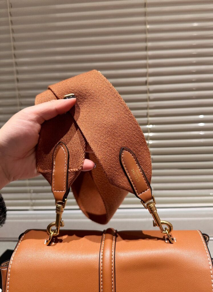 Celine Teen Soft 16 In Smooth Calfskin Tan 24Cm 196853Cr4 04Lu - Image 5