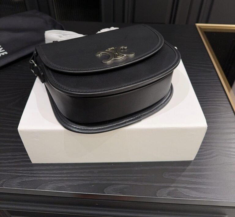 Celine Medium Besace Triomphe In Supple Natural Calfskin Black 21Cm 114453Fh1 38Si - Image 7