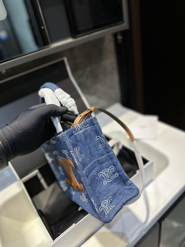 Celine Triomphe Small Cabas Thais In Denim Navy 25Cm 199162Fed 07At - Image 5