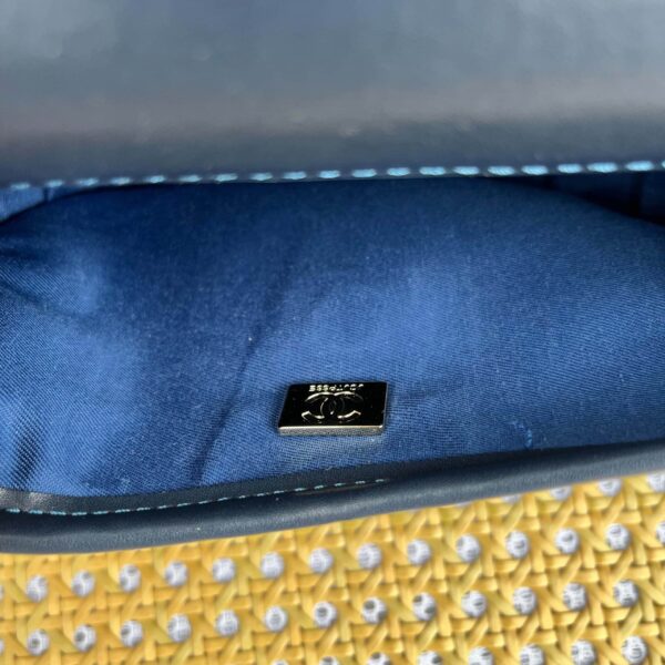 Chanel Small Crossbody Bag Denim Blue 18Cm As4850 B16714 Nx158 - Image 2