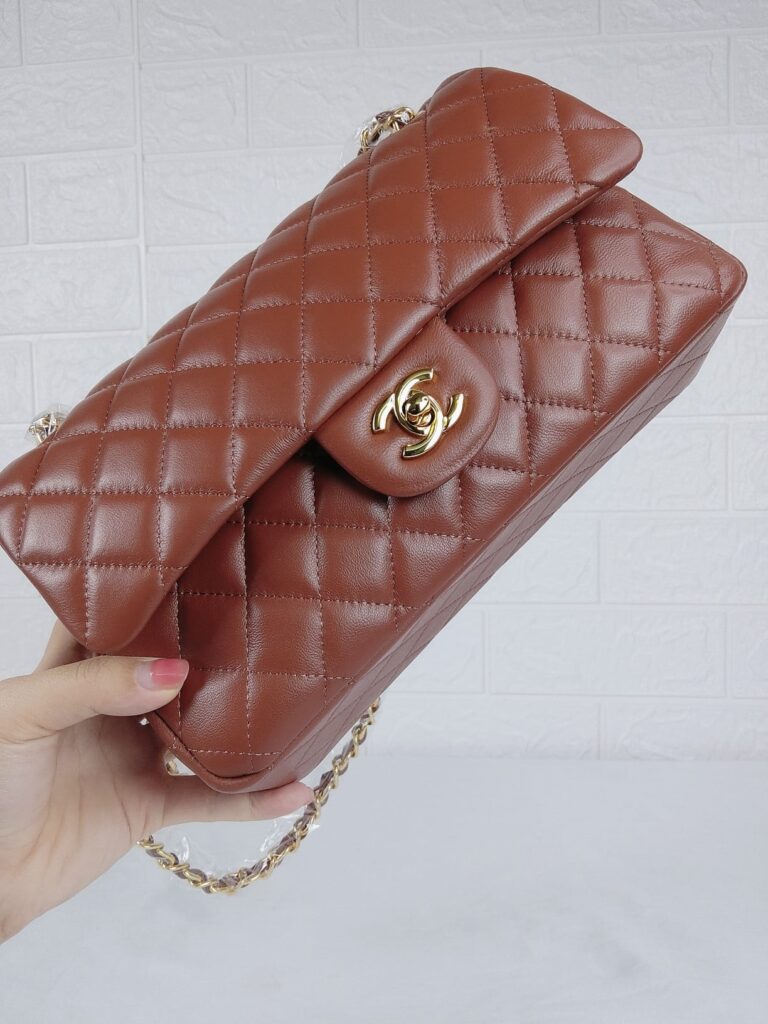 Chanel Classic Medium Lambskin Flap Brown And Gold 25Cm - Image 7