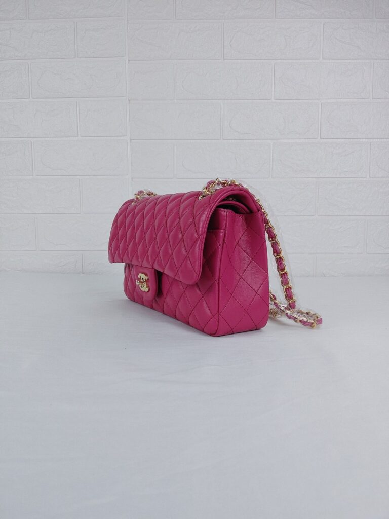 Chanel Classic Medium Lambskin Flap Pink And Gold 25Cm - Image 4