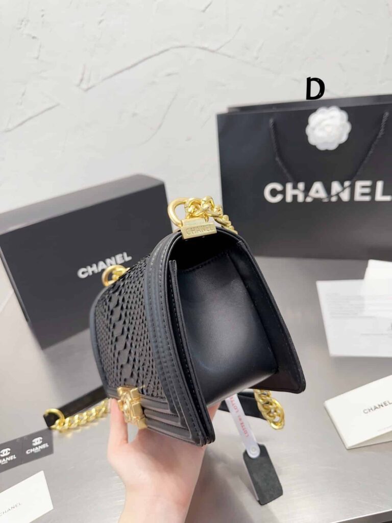 Chanel Boy Flap Bag Snake Leather Black 25Cm - Image 4
