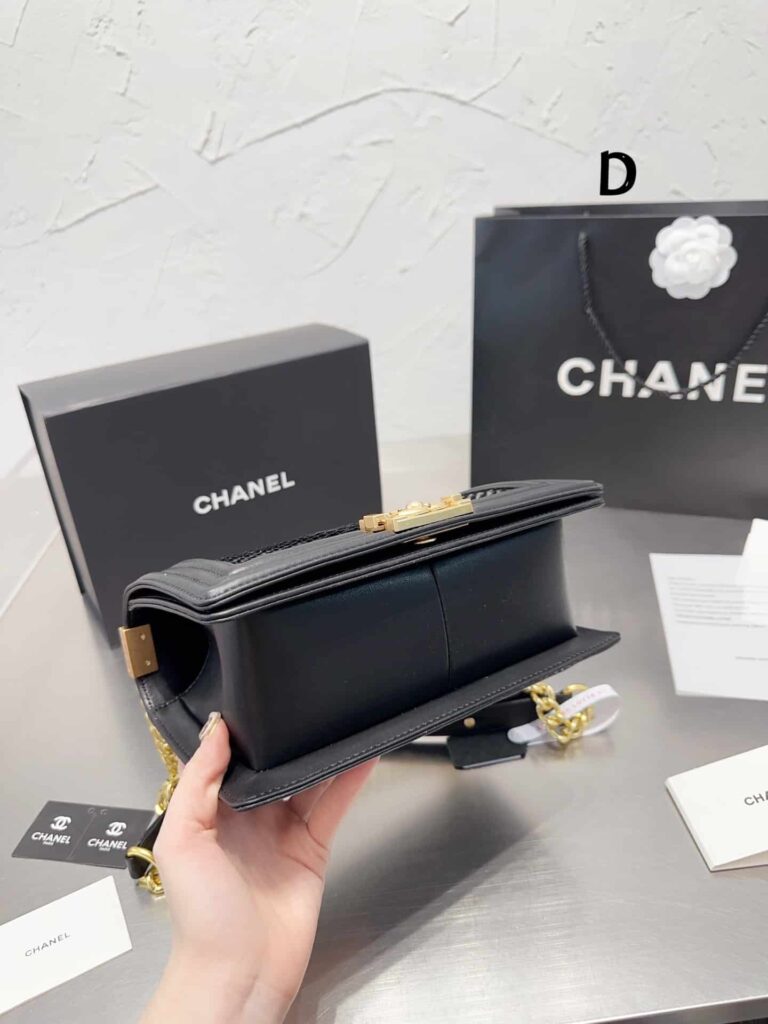 Chanel Boy Flap Bag Snake Leather Black 25Cm - Image 2