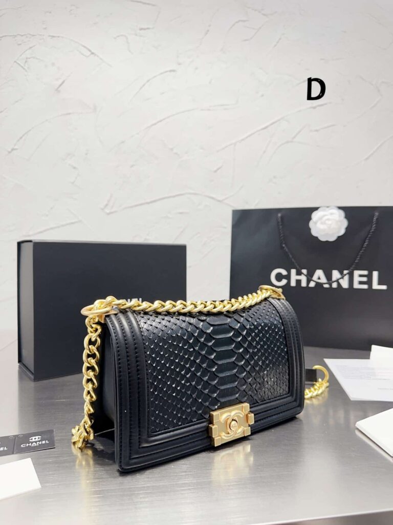 Chanel Boy Flap Bag Snake Leather Black 25Cm - Image 8