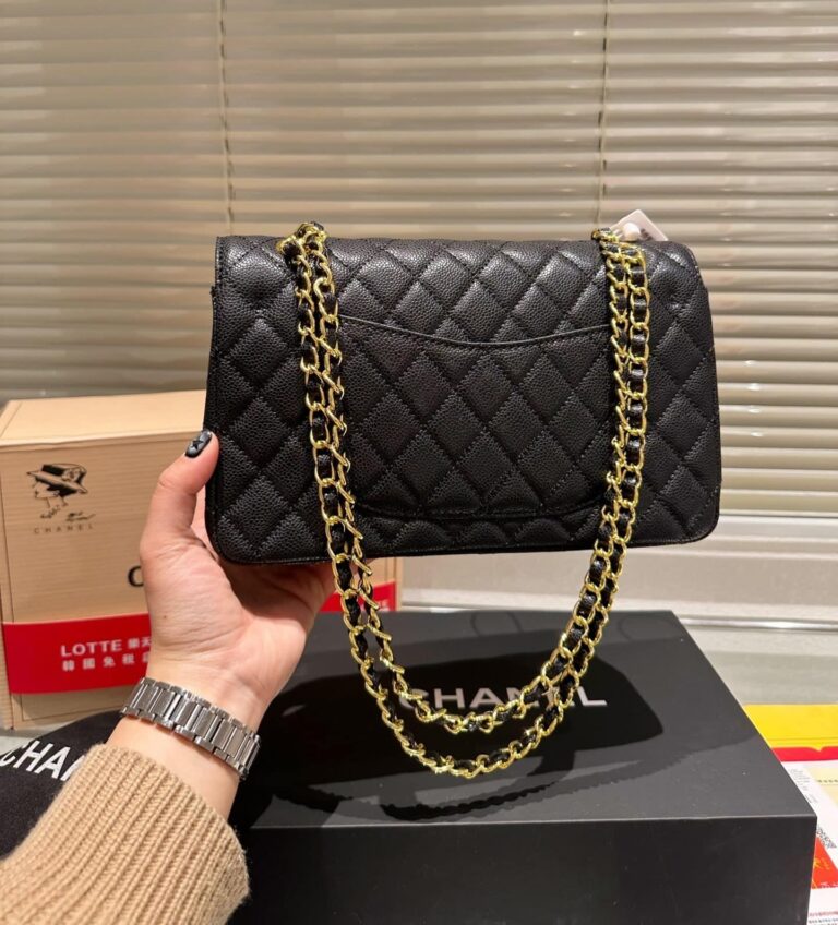 Chanel Medium Classic Flap Bag Gold Hardware Black 26Cm A01113 - Image 3