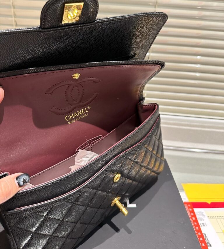 Chanel Medium Classic Flap Bag Gold Hardware Black 26Cm A01113 - Image 6