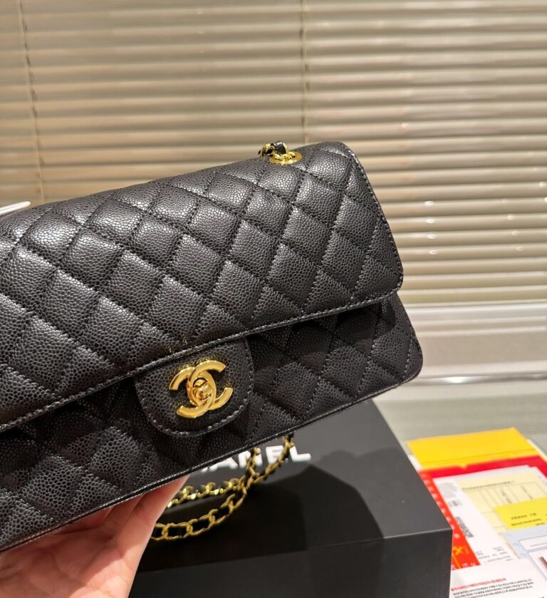 Chanel Medium Classic Flap Bag Gold Hardware Black 26Cm A01113 - Image 7