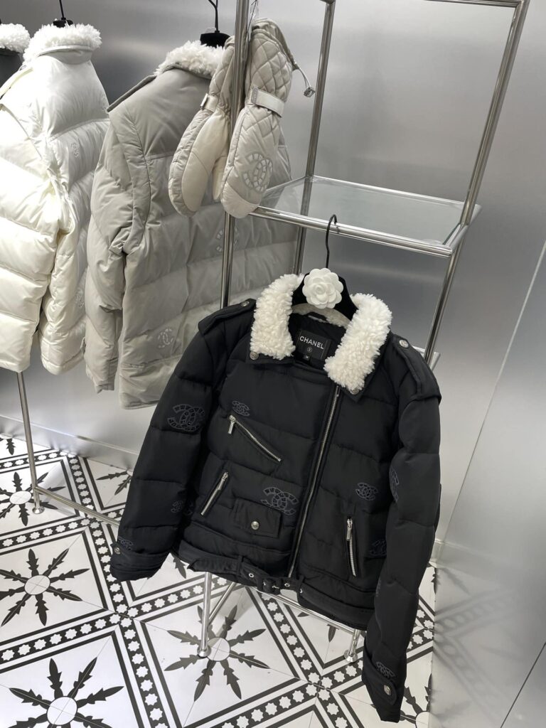 Chanel Cc Logo Printed Puffer Jacket With Fur Collar In Black - Image 2