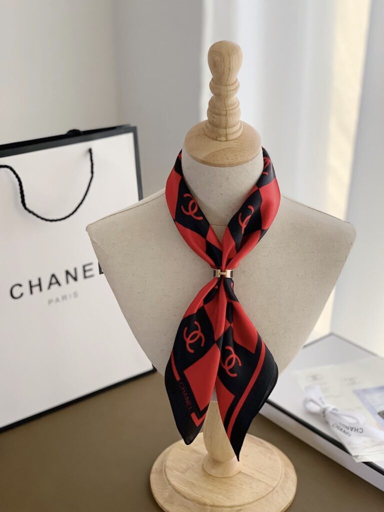 Chanel Square Motif Cc Logo Silk Scarf Red And Black 70Cm - Image 2