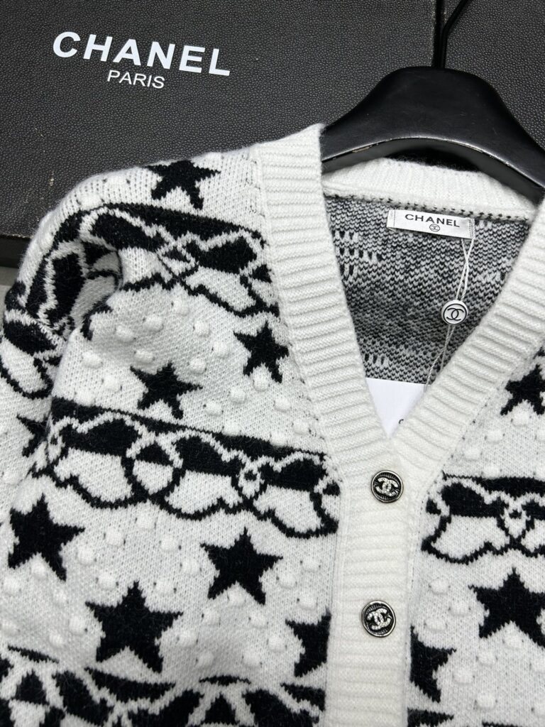 Chanel Star Pattern Printed Knit Cardigan In White - Image 5