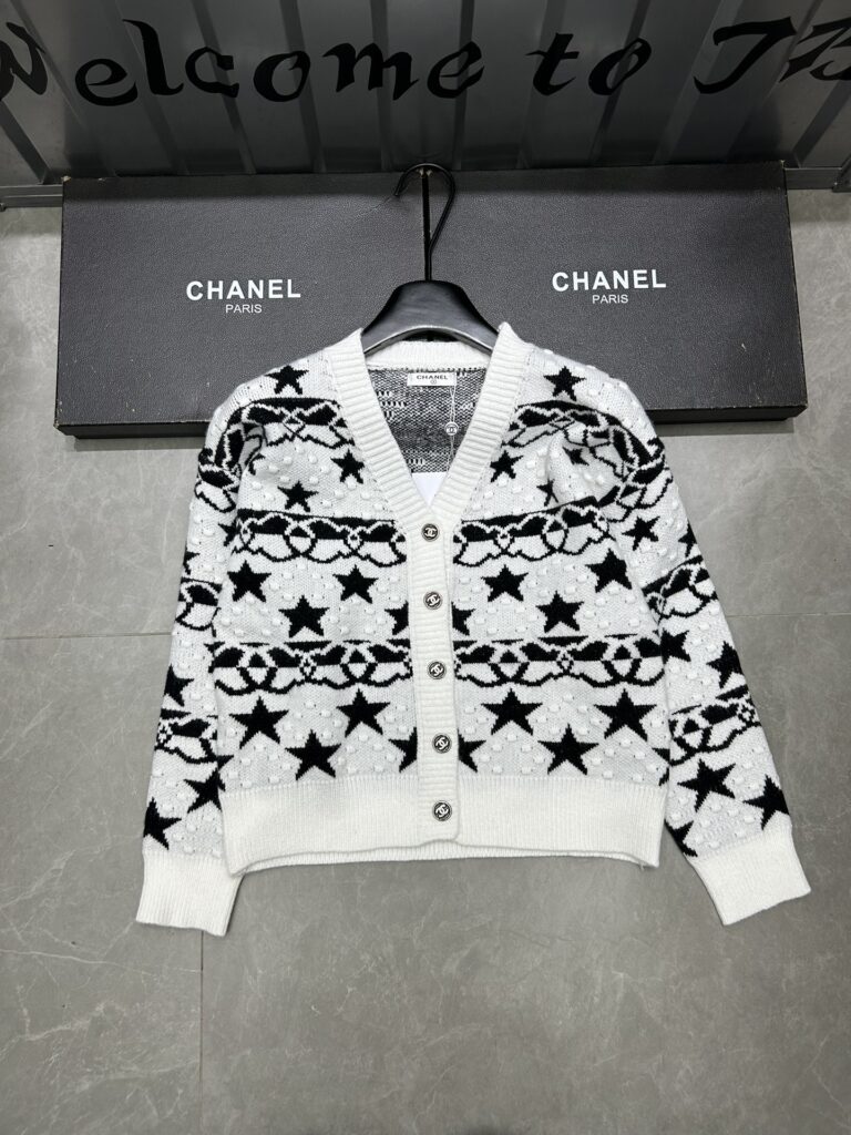 Chanel Star Pattern Printed Knit Cardigan In White - Image 3