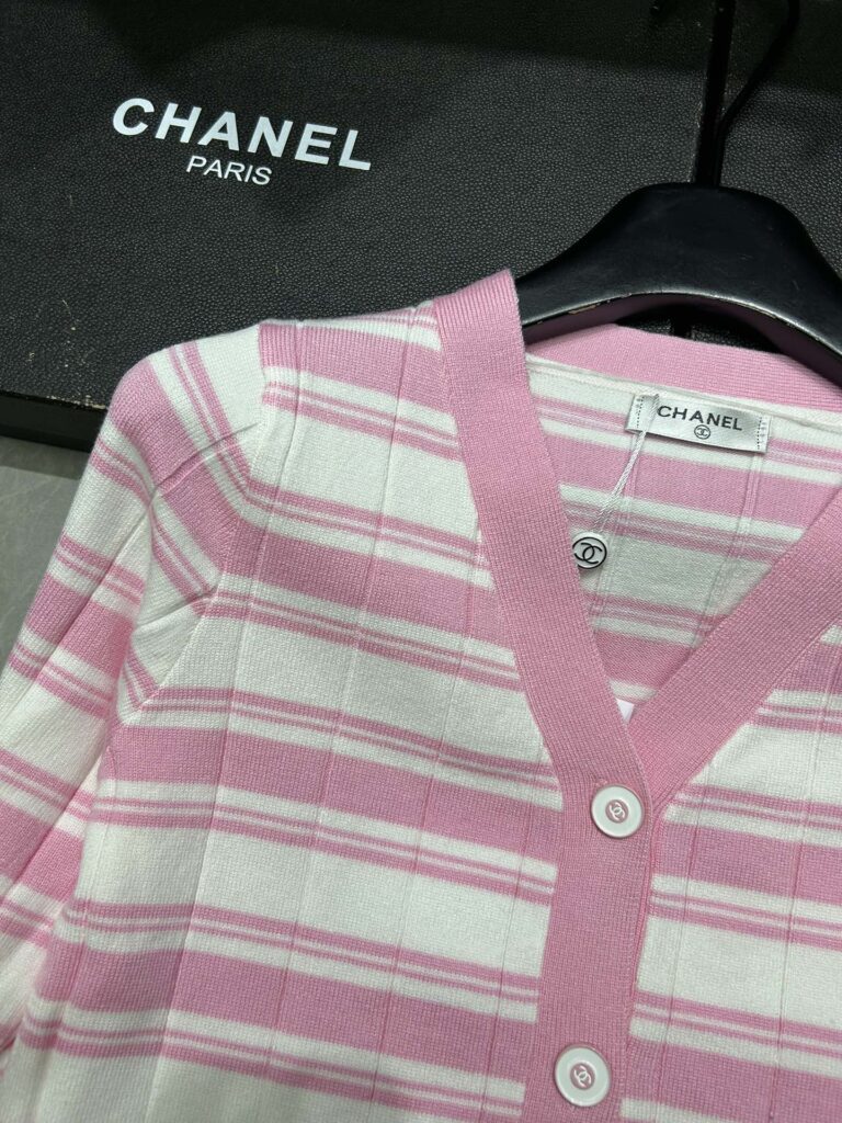 Chanel Textured Stripe Knit Cardigan White And Pink - Image 3