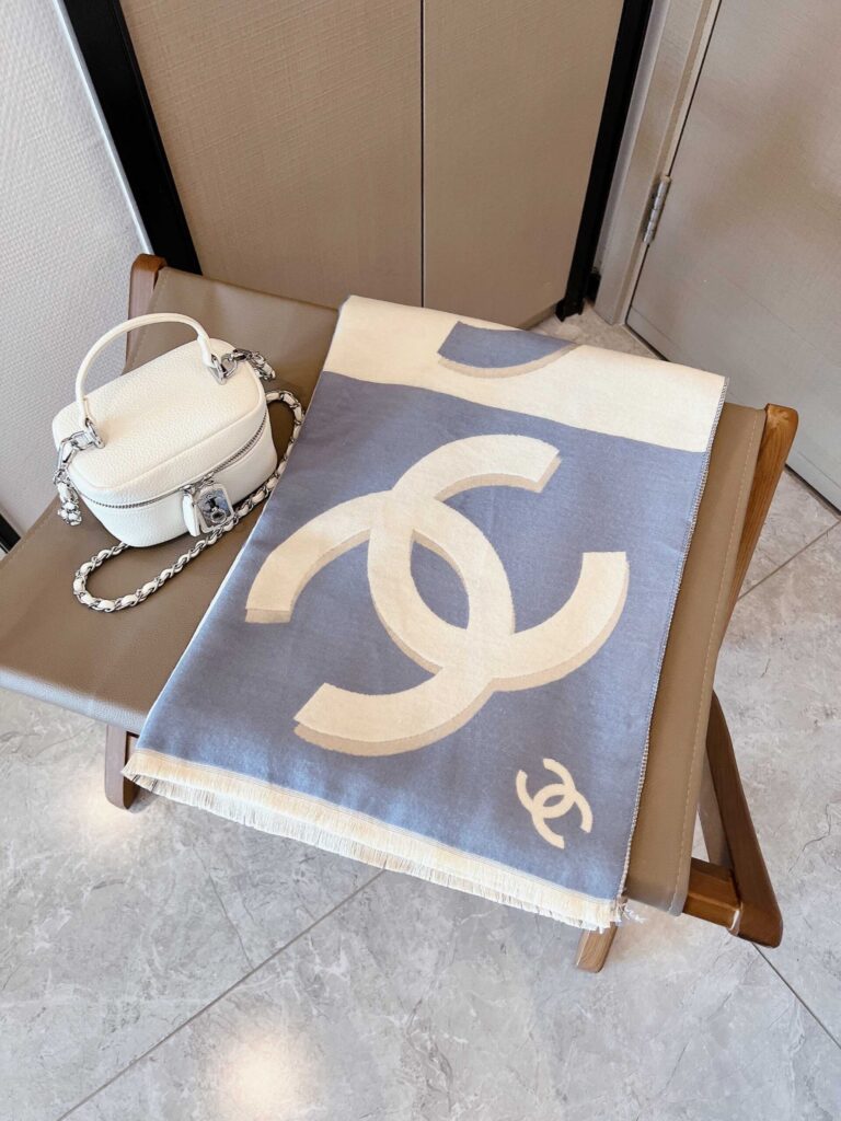 Chanel Cc Logo Scarf Blue - Image 3
