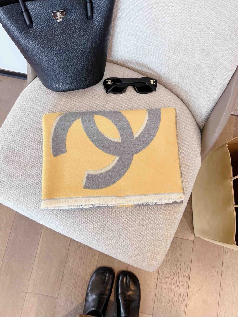 Chanel Cc Logo Scarf Yellow - Image 4