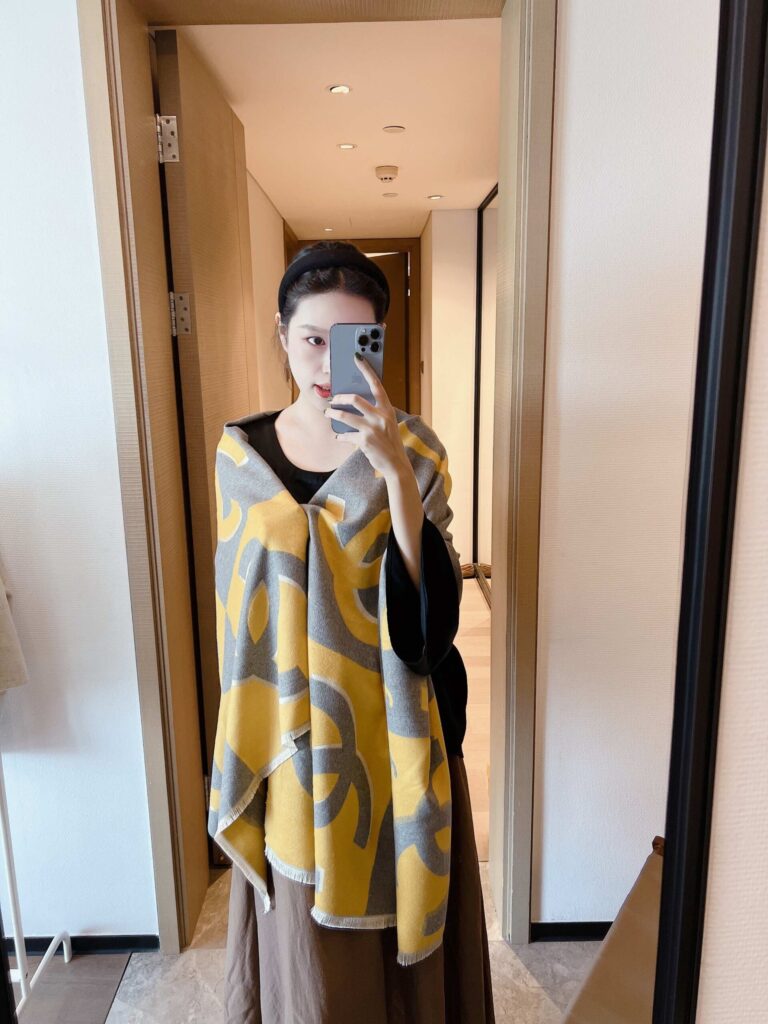 Chanel Cc Logo Scarf Yellow - Image 2