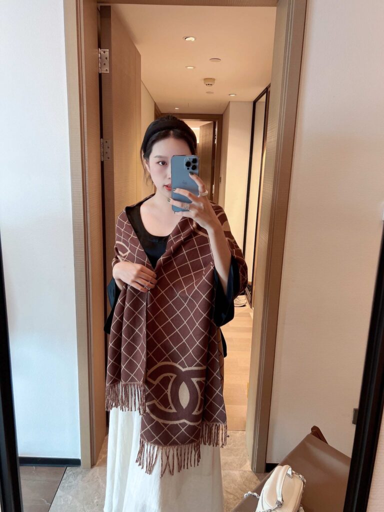 Chanel Cashmere Shearling Scarf Brown - Image 3